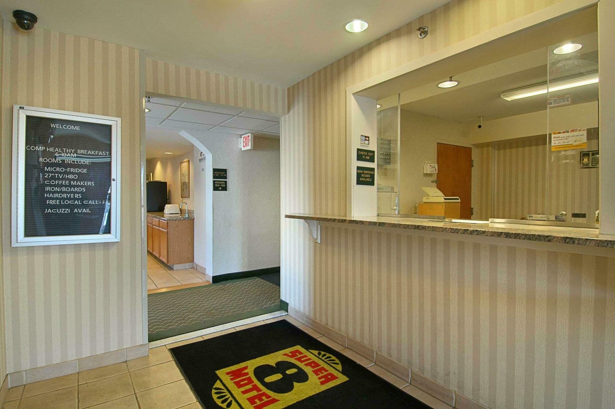 Super 8 By Wyndham Allentown Buitenkant foto
